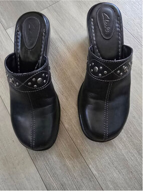 Women's Clarks Black Leather Studded Mules Size 6